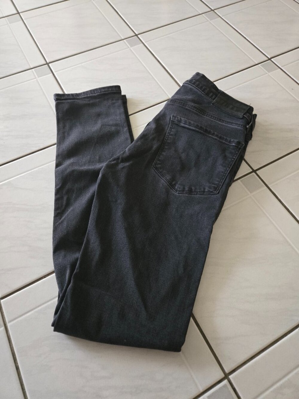 Paige Croft Skinny Jeans Jayden Black Distressed Wash 29x32
